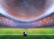 开云体育直播-赛道与球场，速度与韧性的双重奏