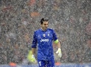 开云体育入口-亚洲风暴席卷欧洲，韩国横扫塞维利亚，库尔图瓦惊艳四座背后的足球新纪元