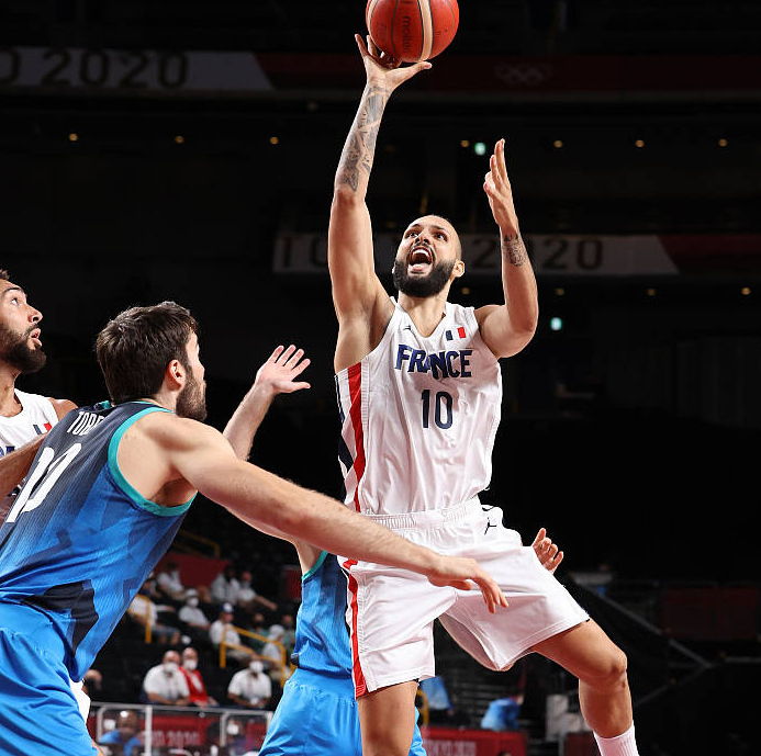 包含法国羽毛球队险胜日本羽毛球队，辛杜高光表现的词条