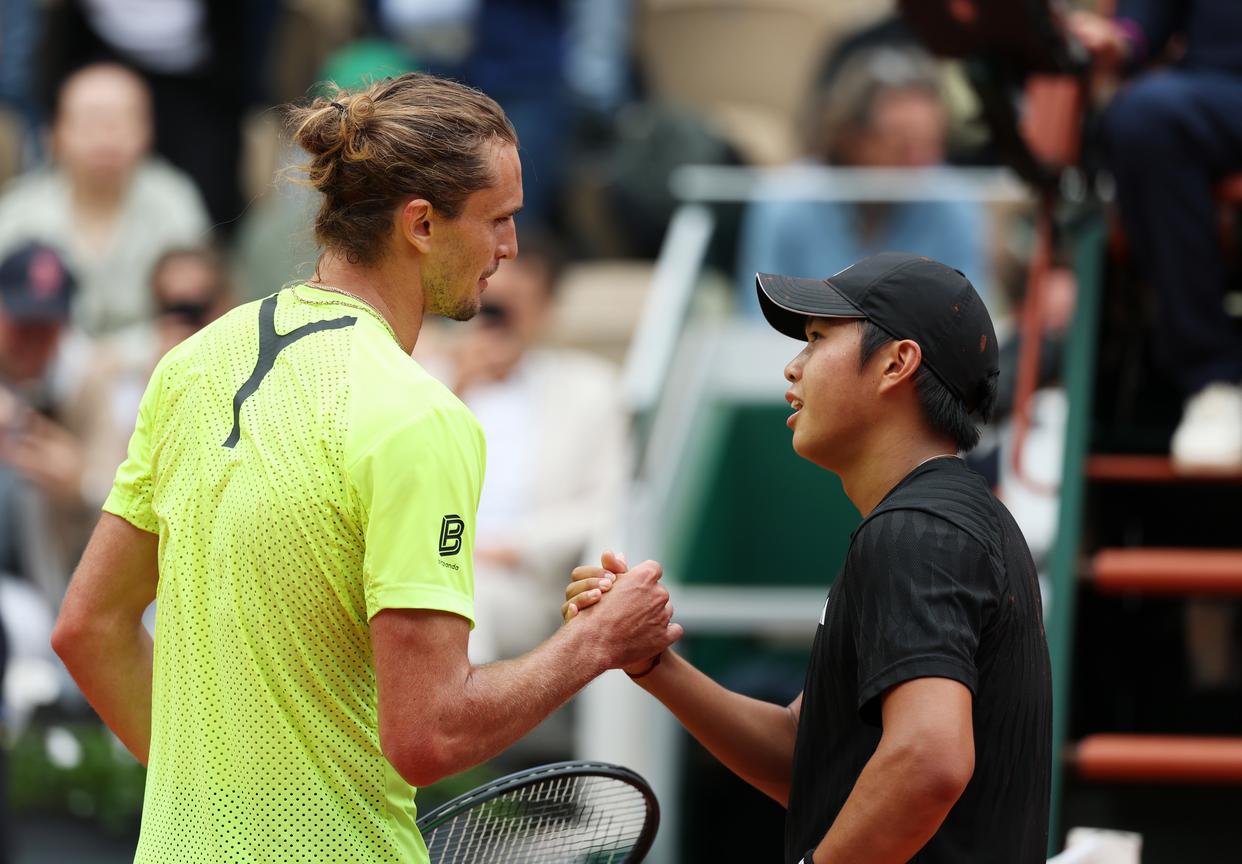 欧洲网球队翻盘法国网球队,兹维列夫送出助攻的简单介绍 欧洲网球队翻盘法国网球队,兹维列夫送出助攻的简单介绍