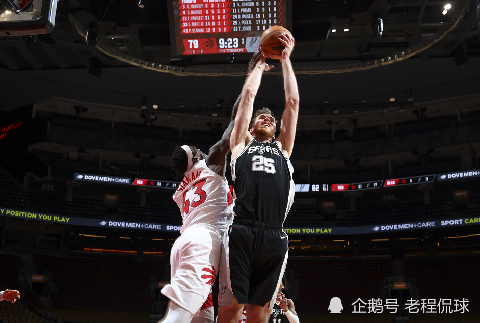 关于猛龙大胜马刺,范弗利特砍下35分的信息 关于猛龙大胜马刺,范弗利特砍下35分的信息