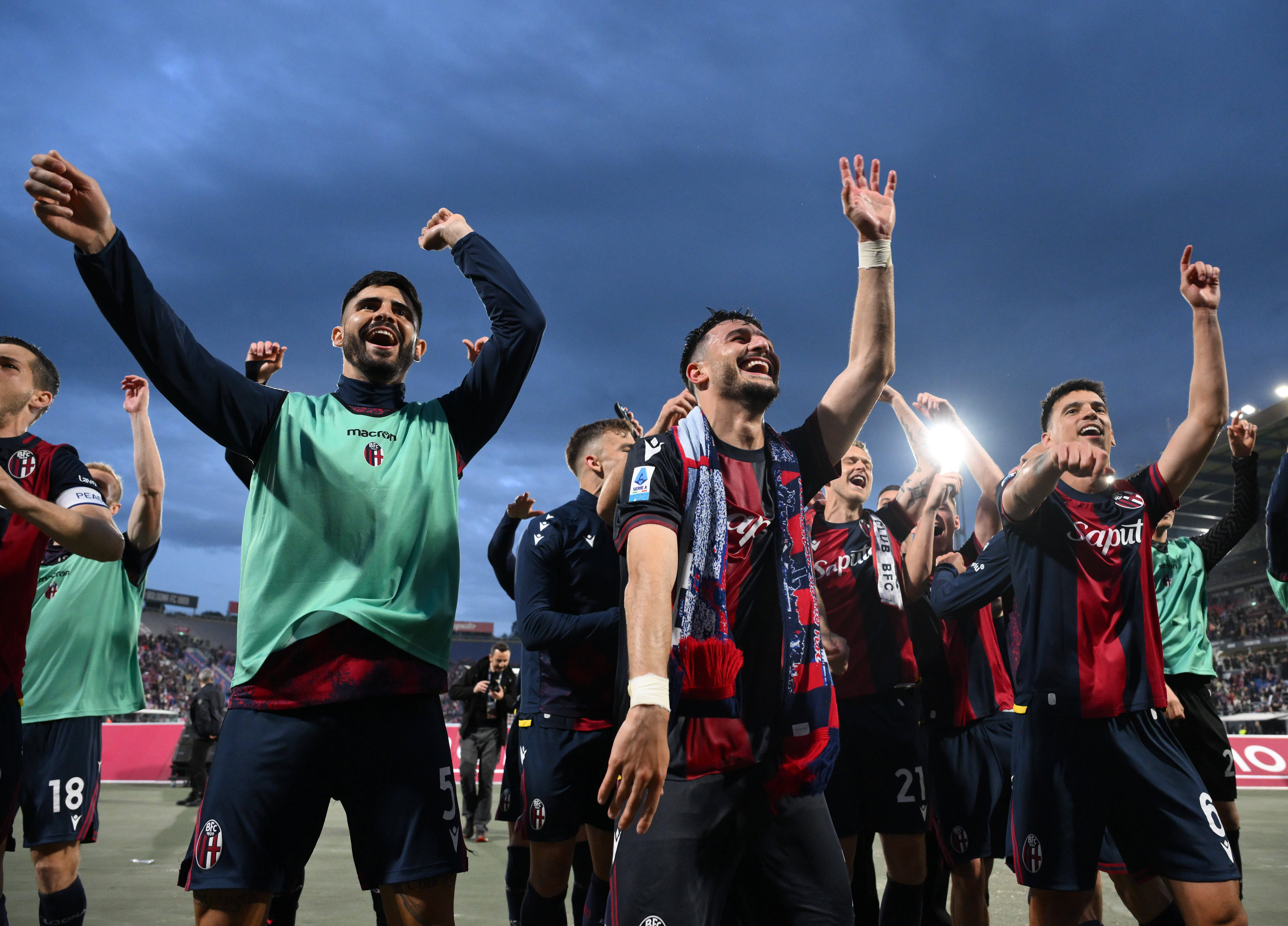 包含罗马主场逆袭亚特兰大,小组出线!的词条 包含罗马主场逆袭亚特兰大,小组出线!的词条