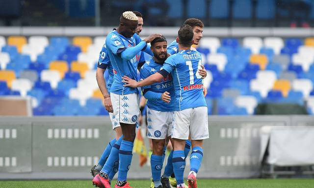 包含那不勒斯客场不敌拉齐奥，遭遇伤病后果的词条