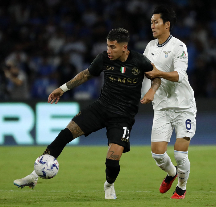 包含那不勒斯客场不敌拉齐奥，遭遇伤病后果的词条