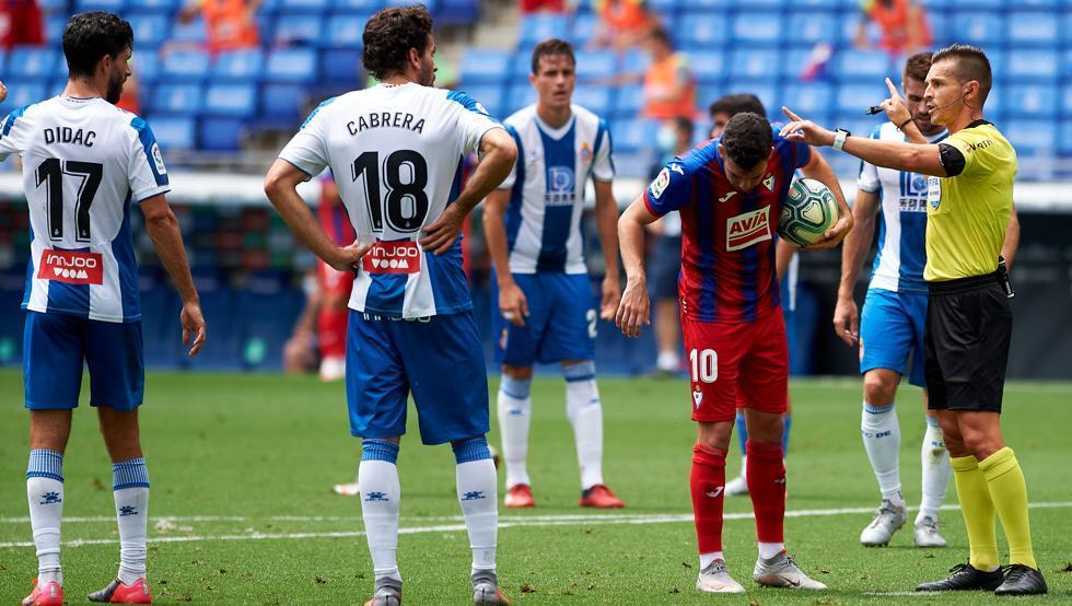 埃瓦尔主场不敌，遭遇连败