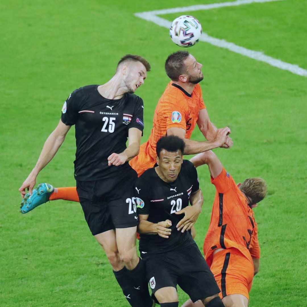 波兰队在点球大战中击败了瑞士 波兰队在点球大战中击败了瑞士