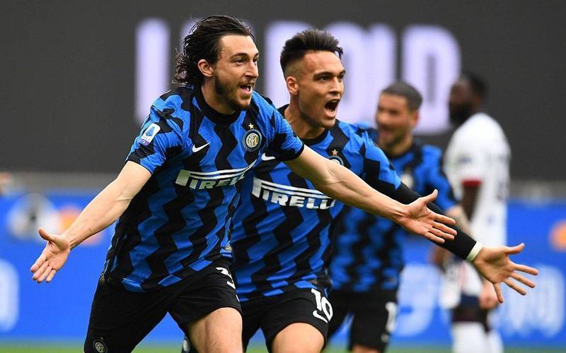 国际米兰憾负热那亚,遭遇联赛连败,困境难解 国际米兰憾负热那亚,遭遇联赛连败,困境难解