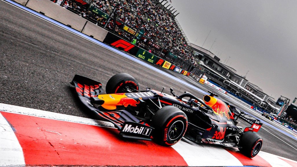 包含索伯车队横扫红牛二队，阿隆索刷新纪录的词条