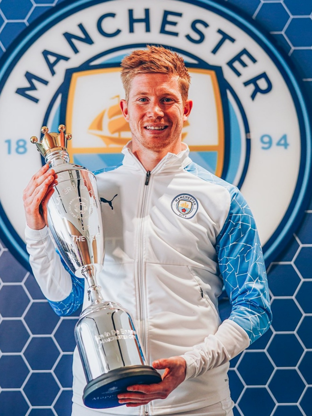 比利时翻盘巴萨，德布劳内状态火热