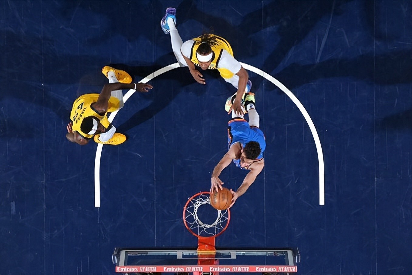 雷霆翻盘76人,武切维奇统治全场的简单介绍 雷霆翻盘76人,武切维奇统治全场的简单介绍