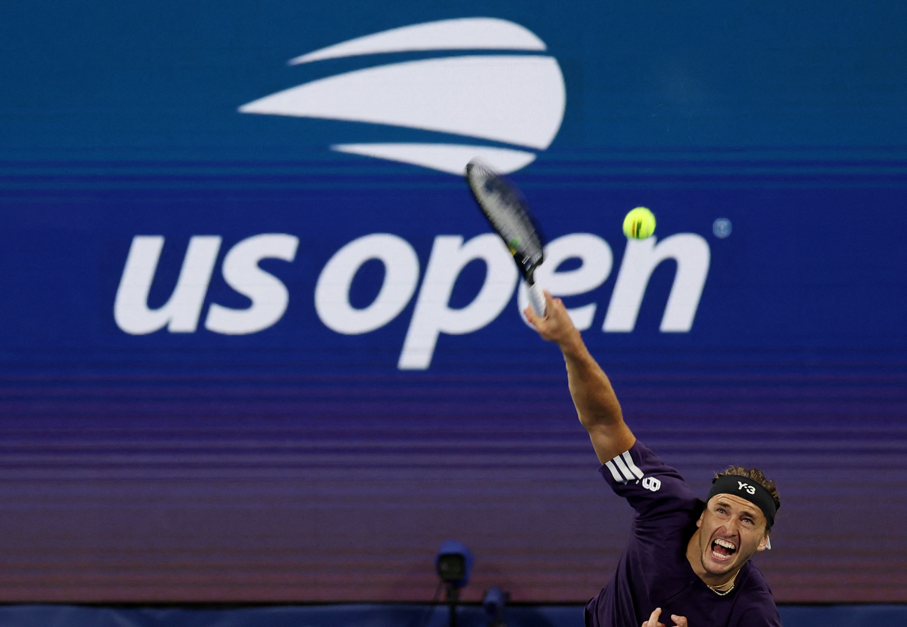 包含美网翻盘年终总决赛,兹维列夫惊艳四座的词条 包含美网翻盘年终总决赛,兹维列夫惊艳四座的词条