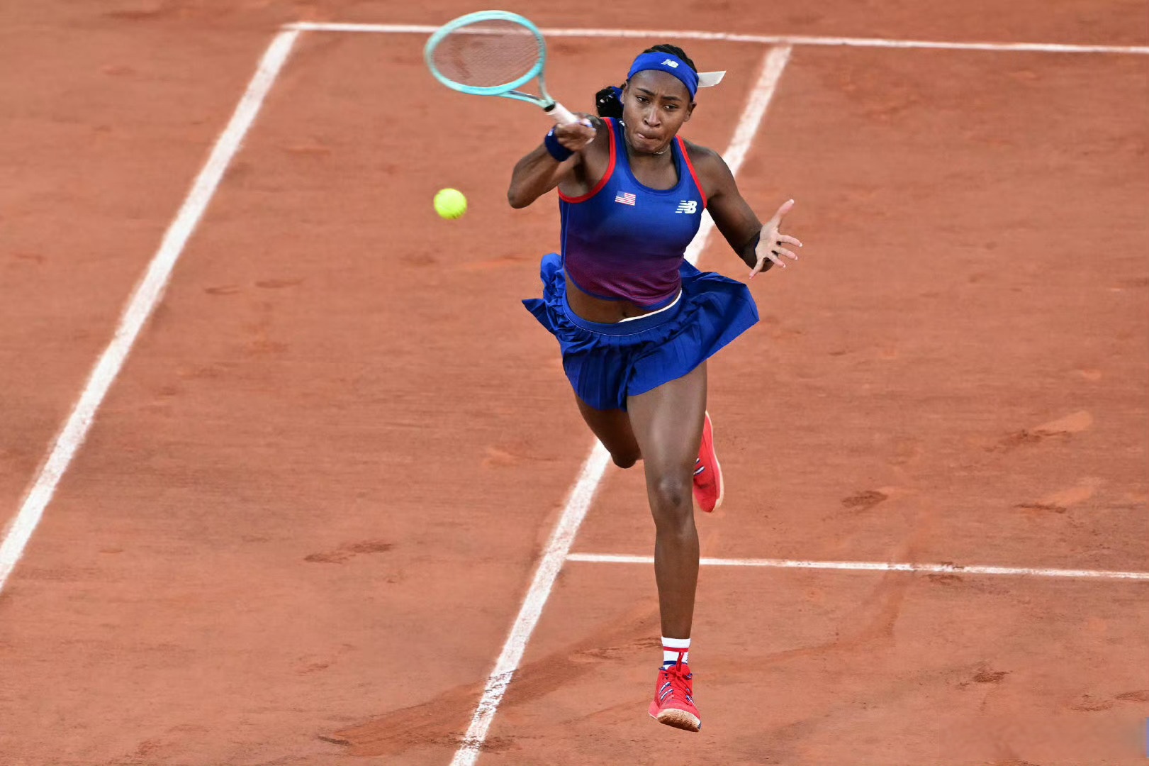 关于美国网球队翻盘英国网球队,纳达尔制霸全场的信息 关于美国网球队翻盘英国网球队,纳达尔制霸全场的信息