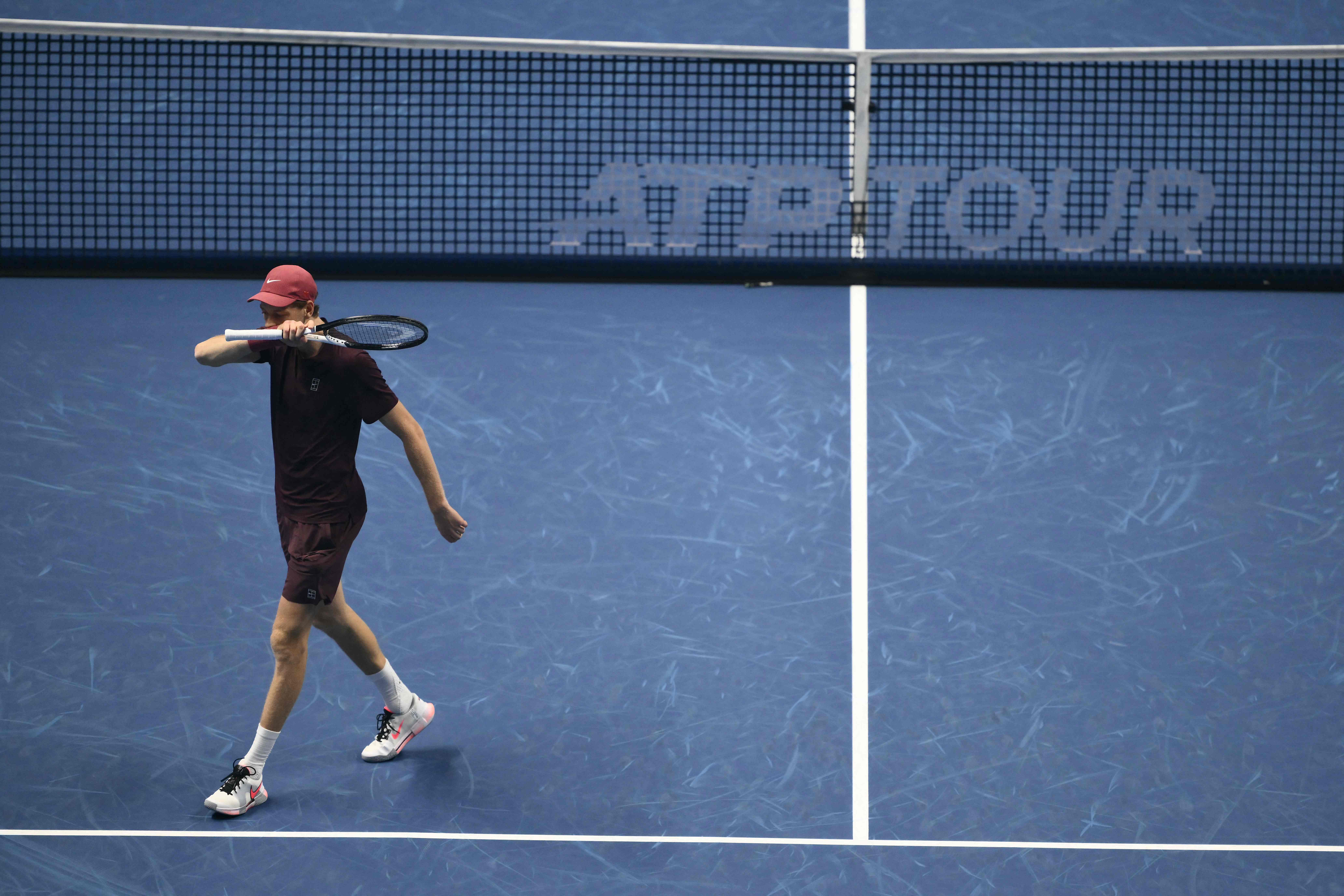 ATP总决赛逆转法网,兹维列夫带队取胜 ATP总决赛逆转法网,兹维列夫带队取胜